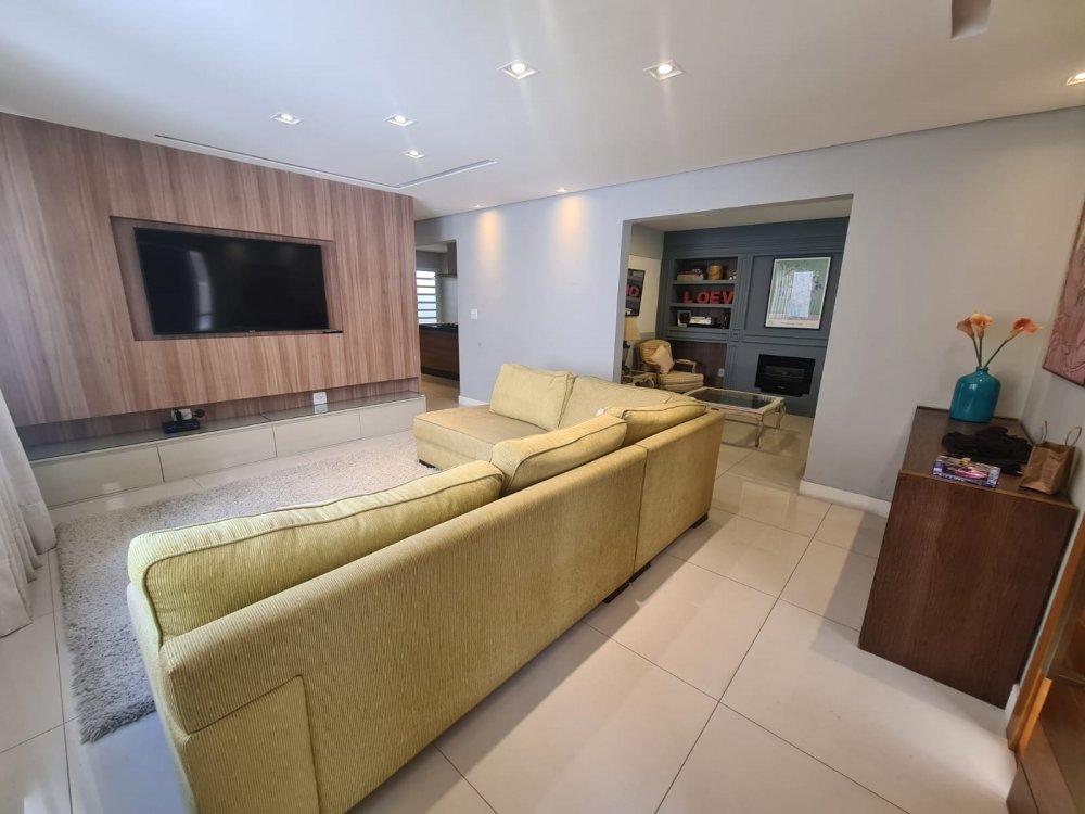 Casa Alto Padrão - Aluguel - Vila Oliveira - Mogi das Cruzes - SP
