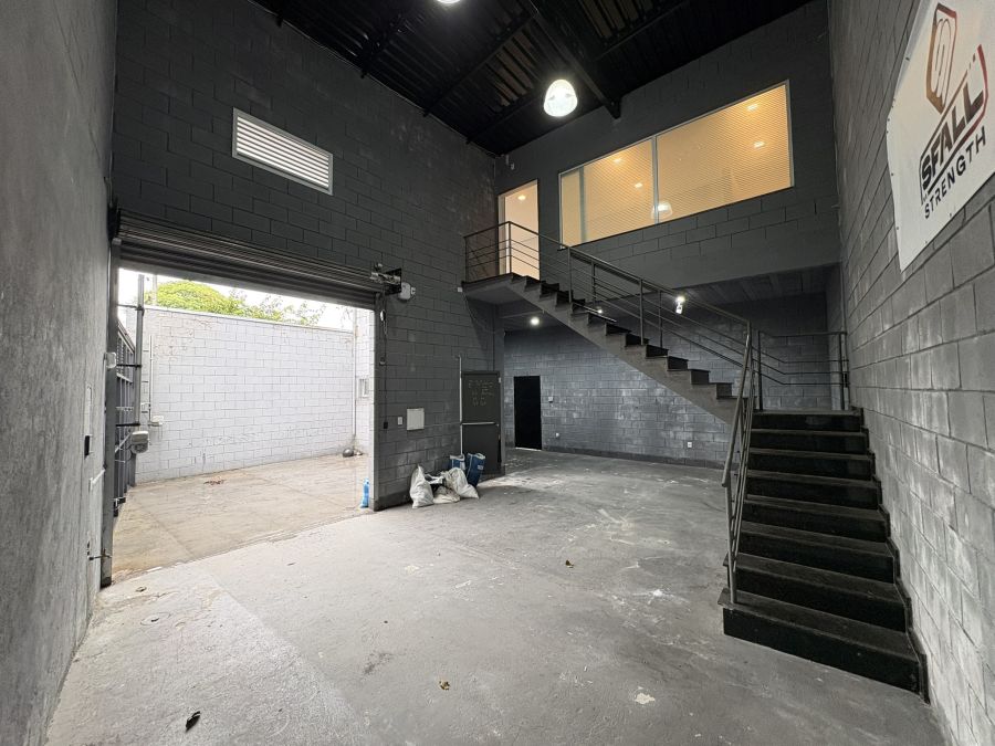 Galpão - Aluguel - Vila São Sebastião - Mogi das Cruzes - SP